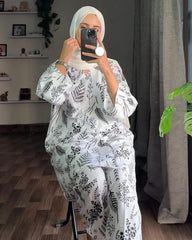 قطعتان من ملابس نسائية كاجوال من الكتان بنقشة بتلات مطرزة