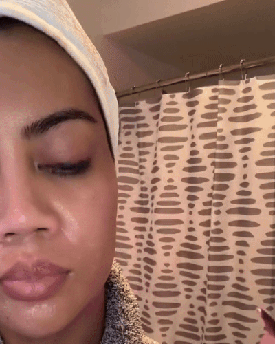 فوريفر - فرشاة تنظيف الوجه الكهربائية المصنوعة من السيليكون