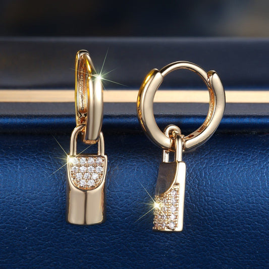 أقراط أذن ذهبية شامبانيا مستديرة مرصعة بالألماس الأبيض